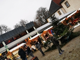 Adventsmarkt im Schloss